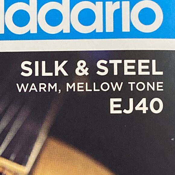 D'Addario EJ40 Silk & Steel Acoustic Guitar Strings 11/47 Light - Picture 2 of 3